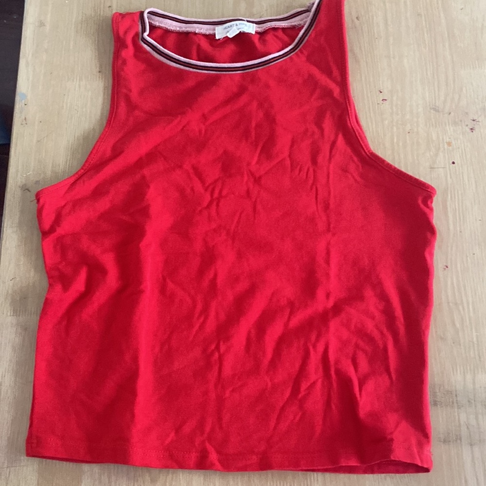 Red Short and Red Top - Picture 3 of 4